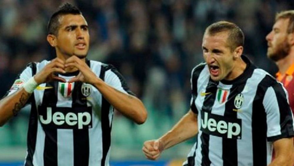 Arturo Vidal y Giorgio Chiellini con la Juventus