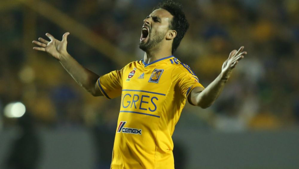 Enrique Esqueda como jugador de Tigres