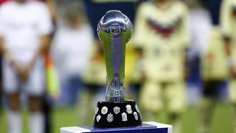 Trofeo de campeón de la Liga MX