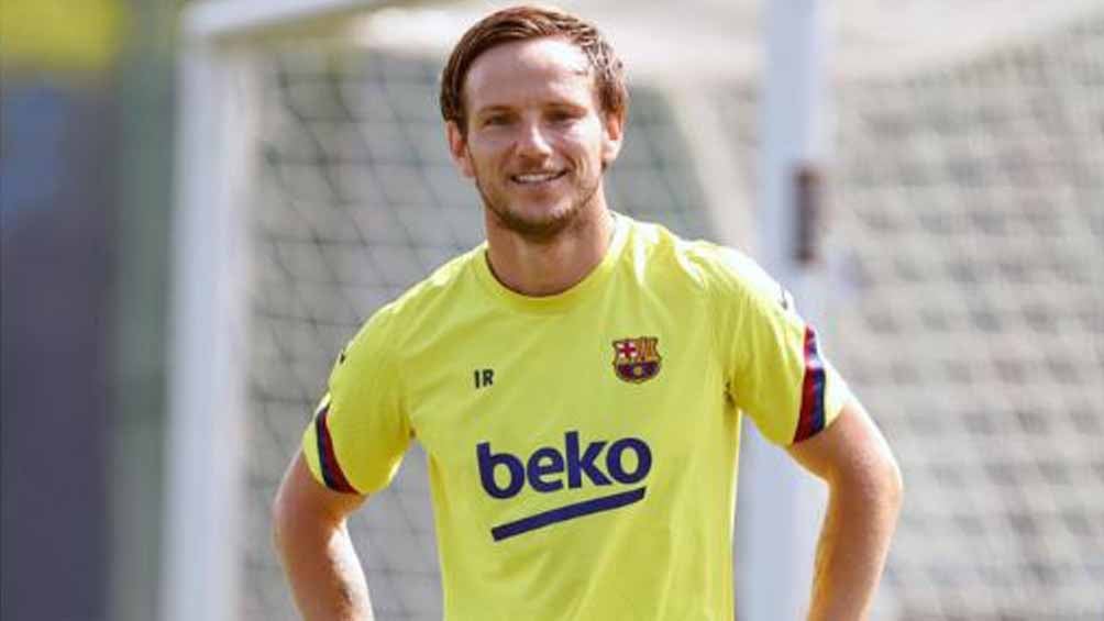 Ivan Rakitic, feliz en un entrenamiento del Barcelona