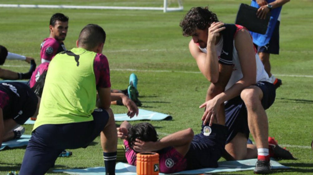  Oriol Pastor en entrenamiento con Chivas