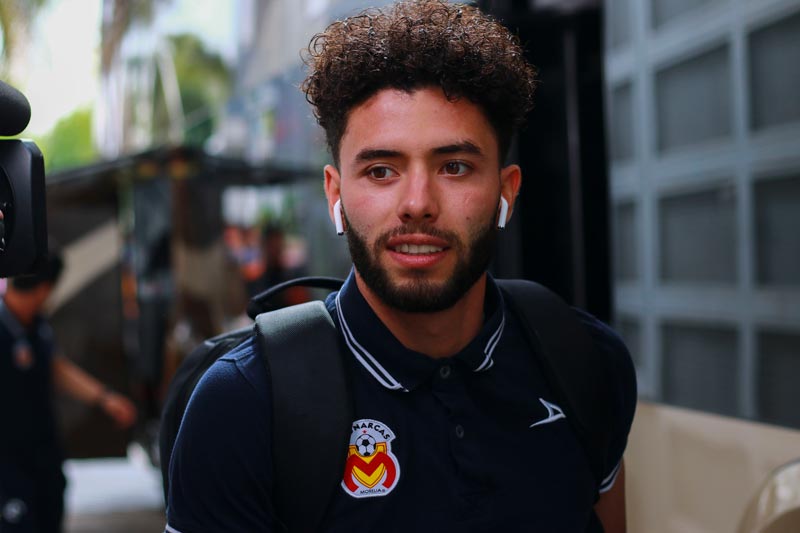 César Huerta, antes de un partido con Morelia