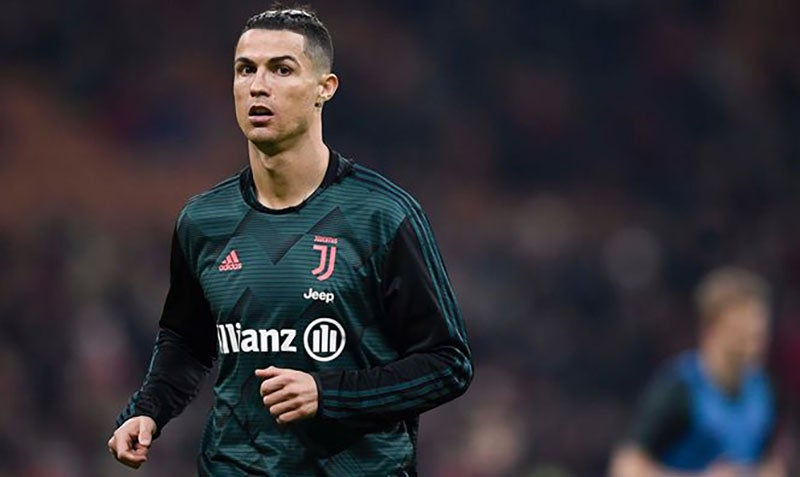 CR7 durante un calentamiento con la Juventus 