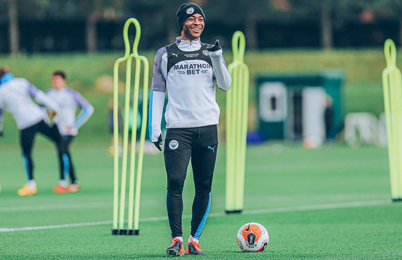 Sterling durante un entrenamiento con el Manchester City 