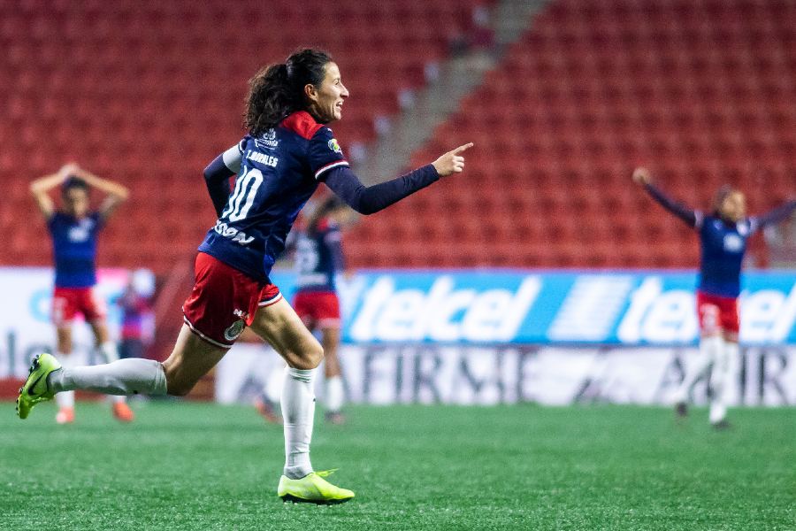 Morales celebrando un gol ante Tijuana 