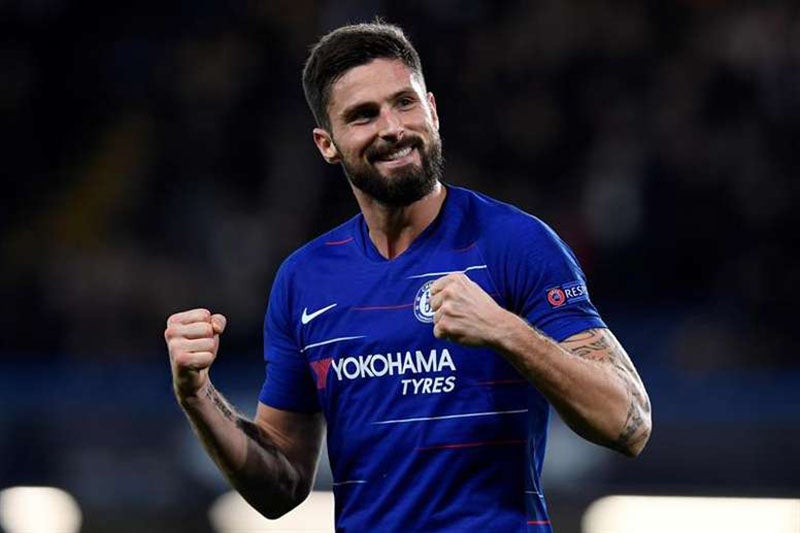 Giroud durante un compromiso con Chelsea 