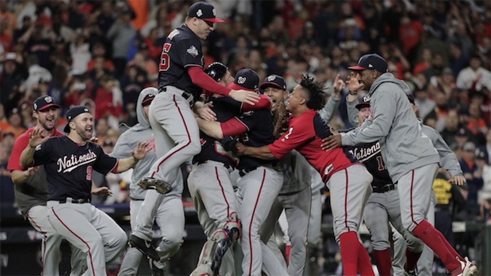 Los Washington Nationals tras ganar la Serie Mundial 