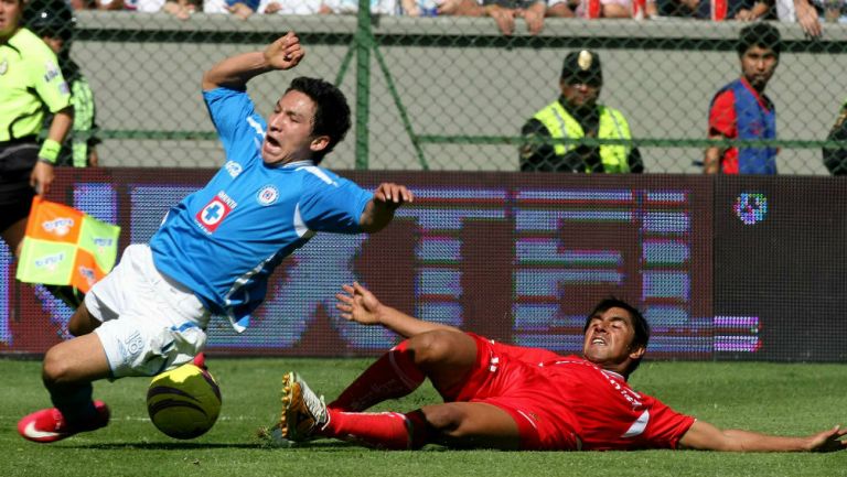 César Villaluz recibe una fuerte entrada en la Final del A2008