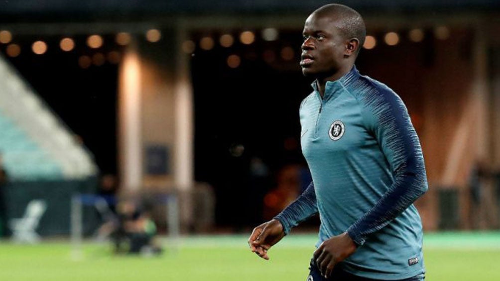 N'golo Kanté durante un entrenamiento con el Chelsea