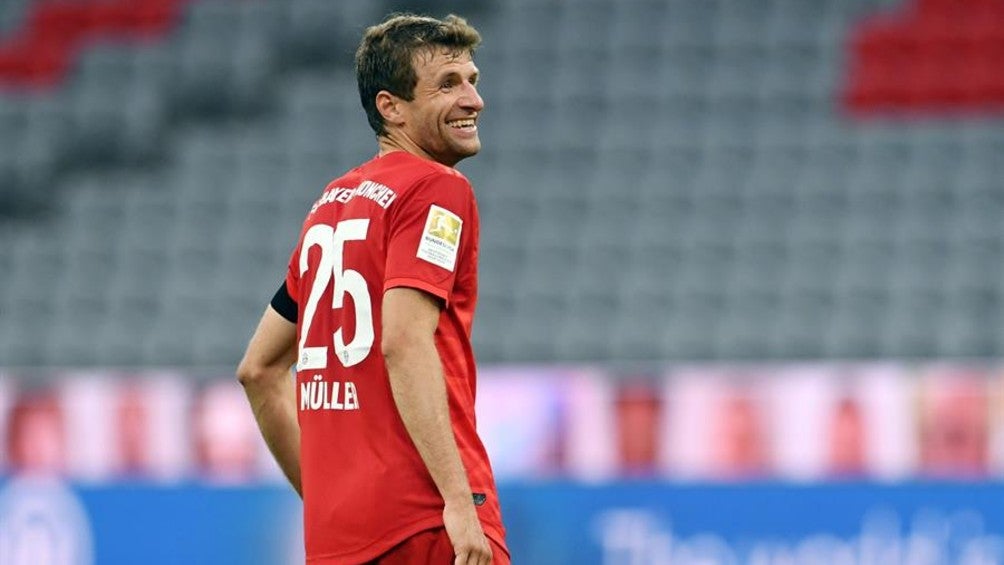 Thomas Müller y el Bayern se vengaron del Eintracht Fráncfort con goleada 