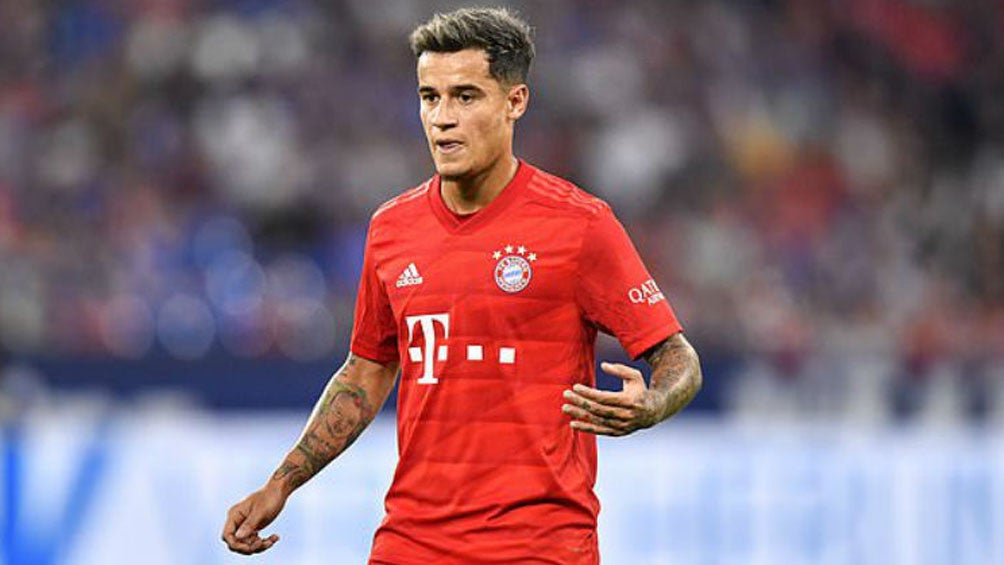 Philippe Coutinho durante un duelo con el Bayern Munich