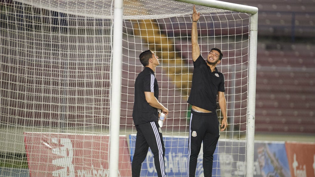 Raúl Jiménez reveló que en sus inicios en el futbol era portero