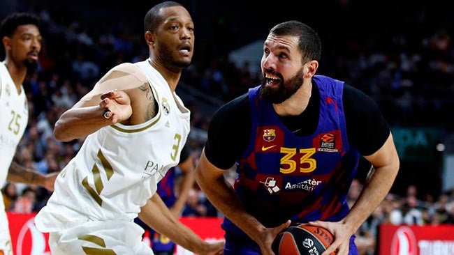 Barcelona y Real Madrid, durante un enfrentamiento