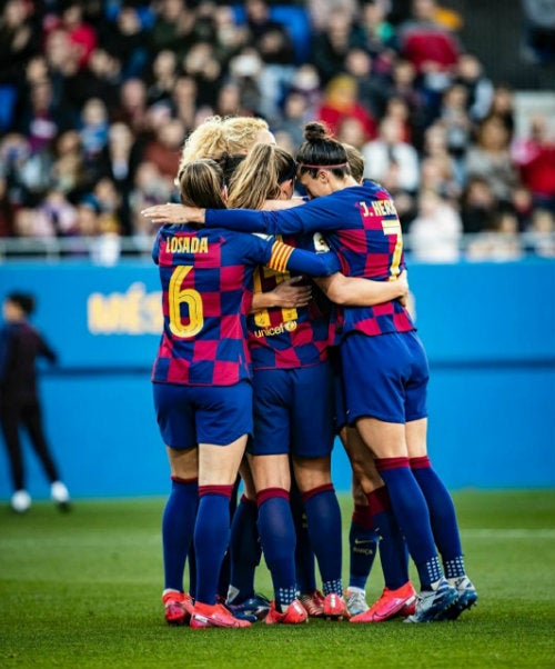 La jugadoras Culés celebran un gol