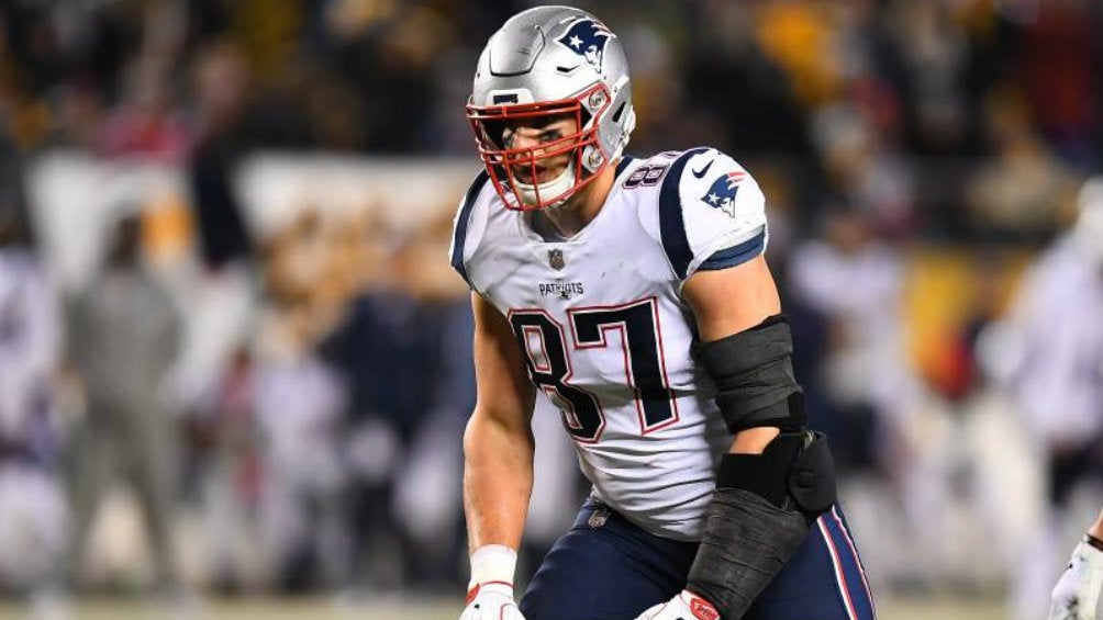 Gronk jugando con los Pats