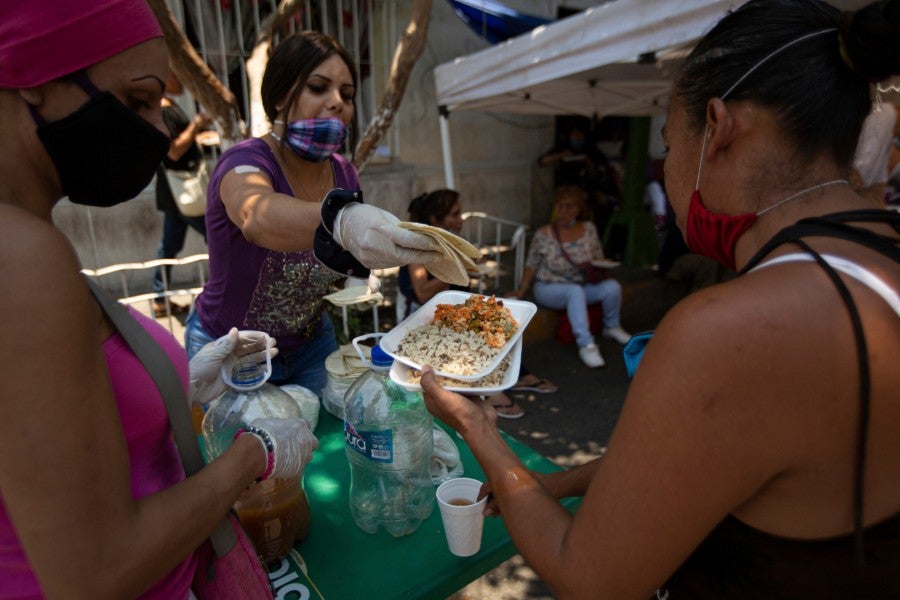 Personas con cubrebocas en la Ciudad de México