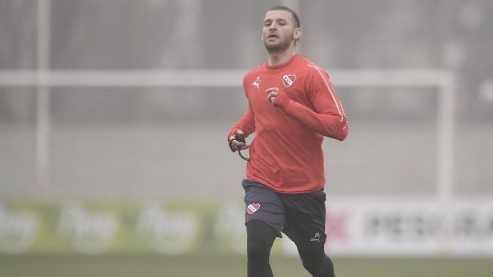 Gastón Silva durante un entrenamiento con Independiente