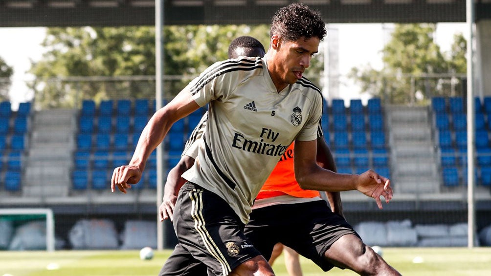 Raphael Varane durante una sesión con el Real Madrid