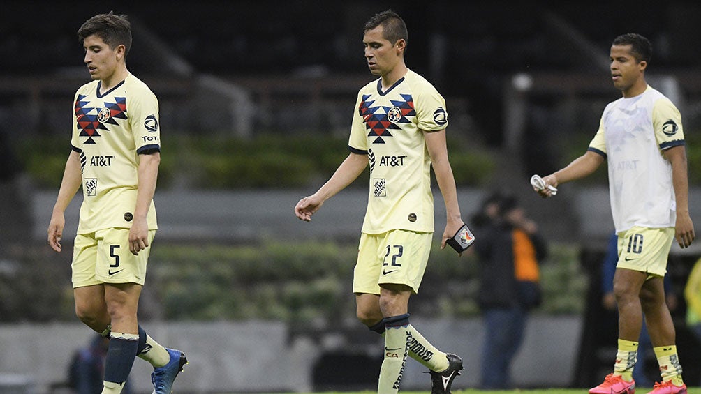 Jugadores de América tras el partido contra Cruz Azul