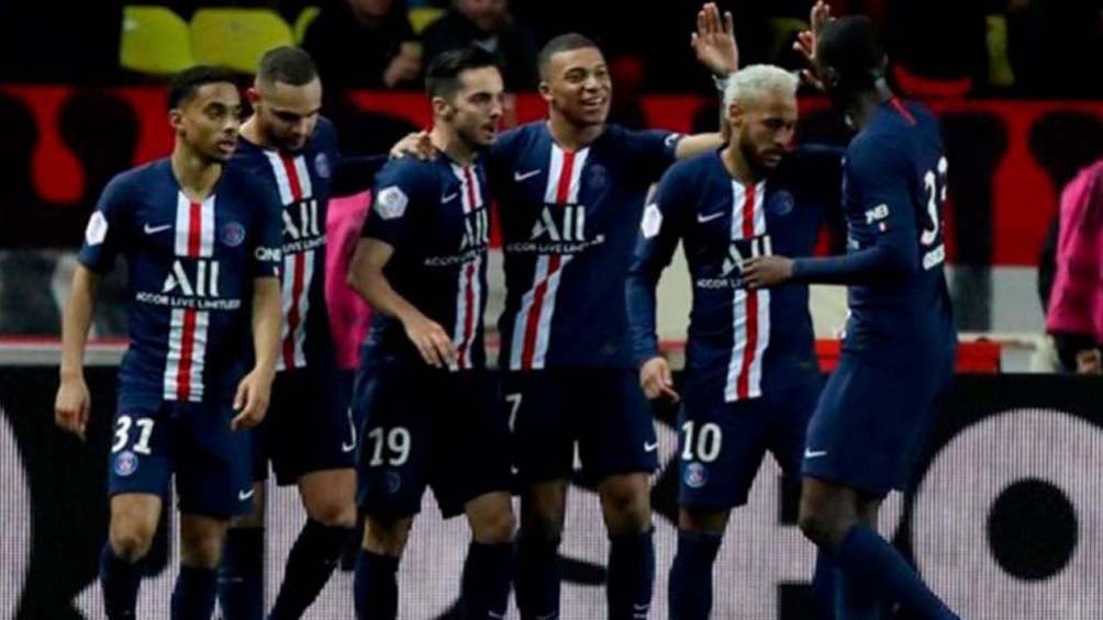 Jugadores del PSG festejan un gol ante Mónaco