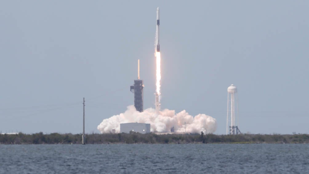 SpaceX Falcon 9 Crew Dragon Demo despegó 