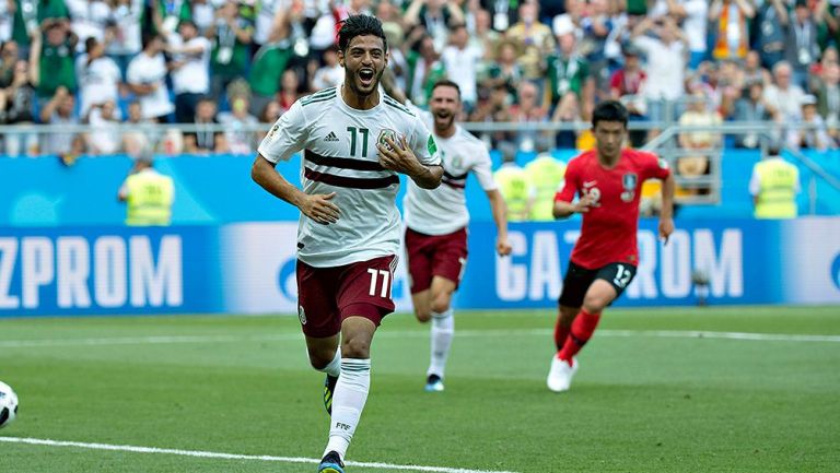 Carlos Vela en partido con la Selección Mexicana