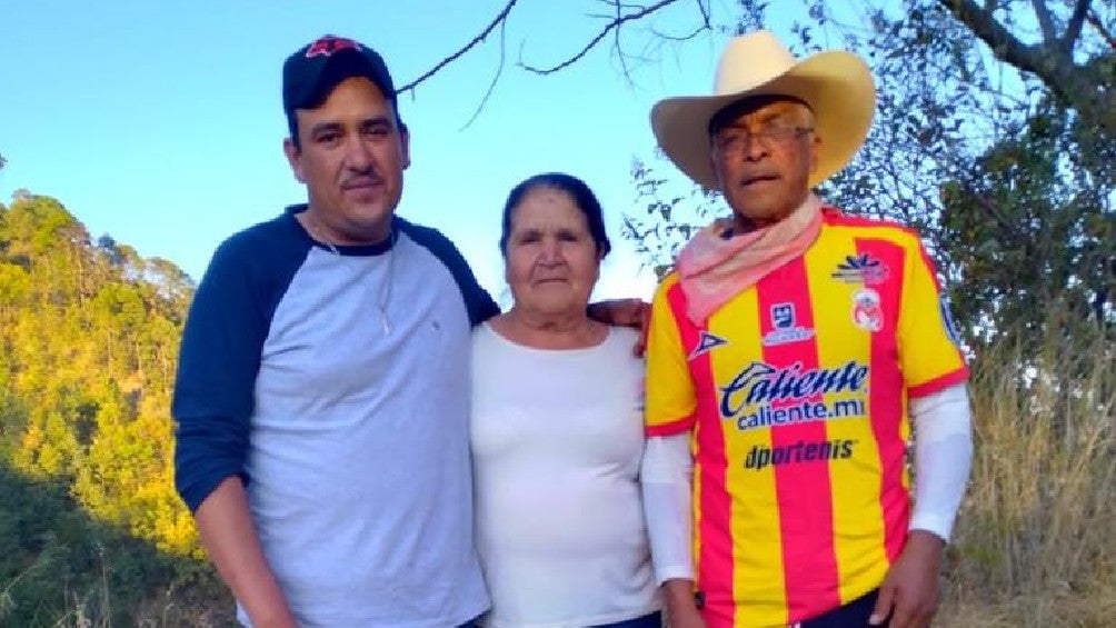 Doña Angela y su familia, fieles seguidores de Morelia