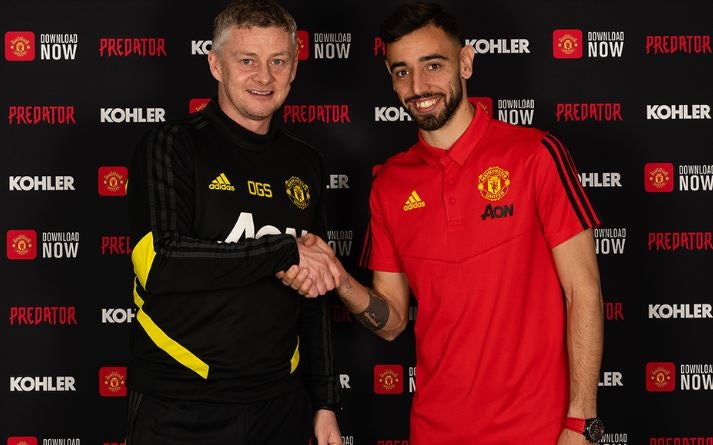 Bruno Fernandes en su presentación con Manchester United