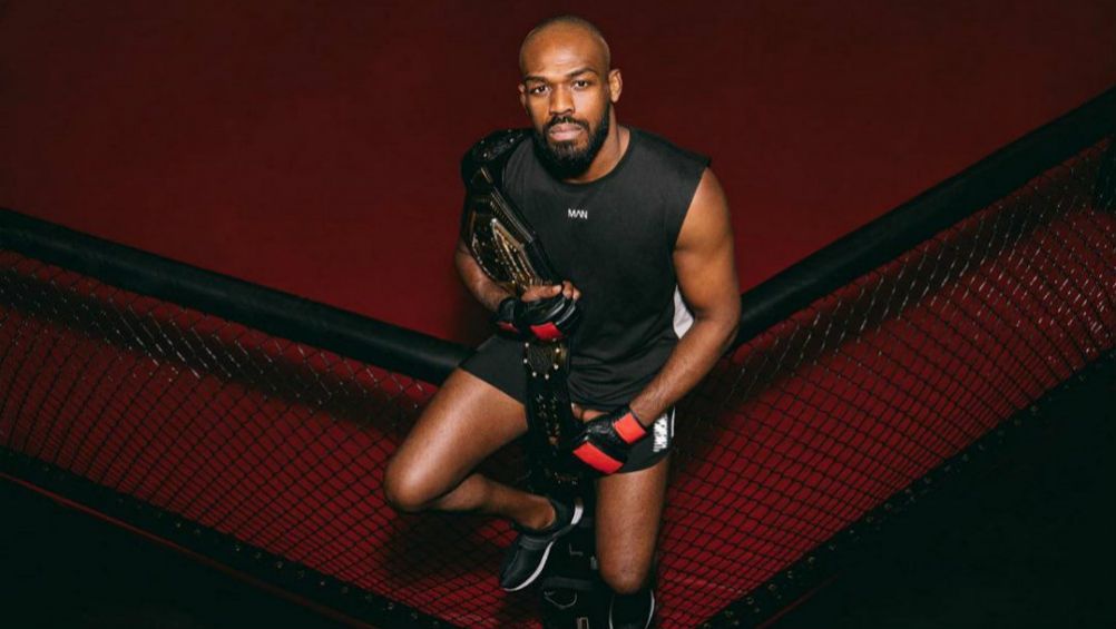 Jon Jones renunció al título de los pesados de la UFC