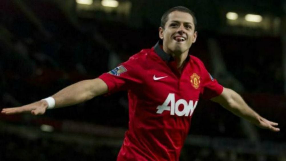 Chicharito celebra un gol con el Manchester United 