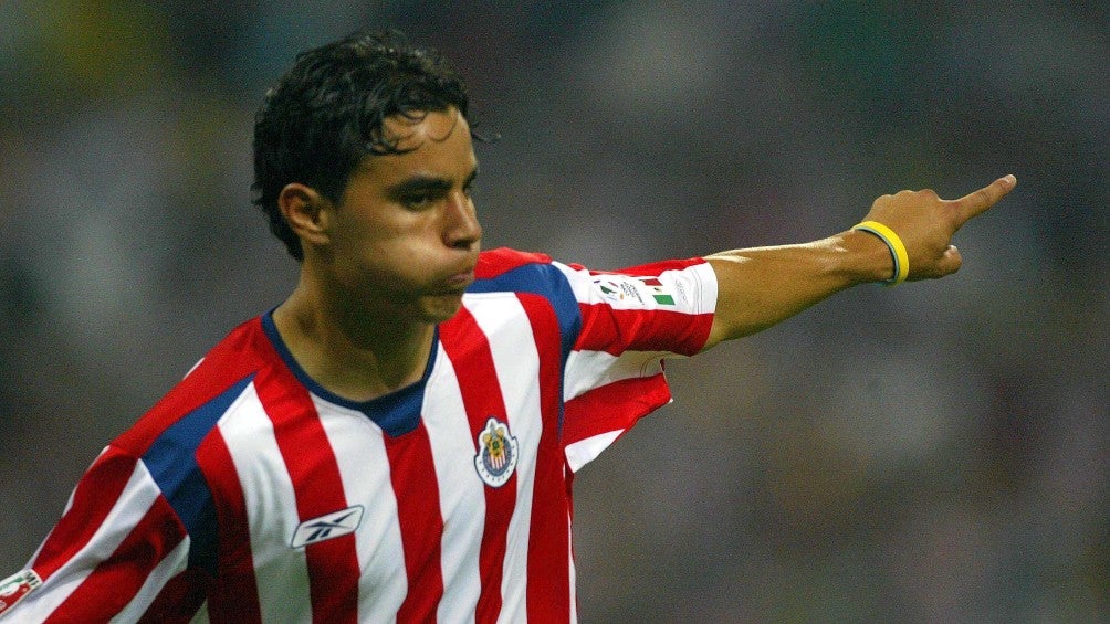 Omar Bravo en aquella goleada ante Boca Juniors