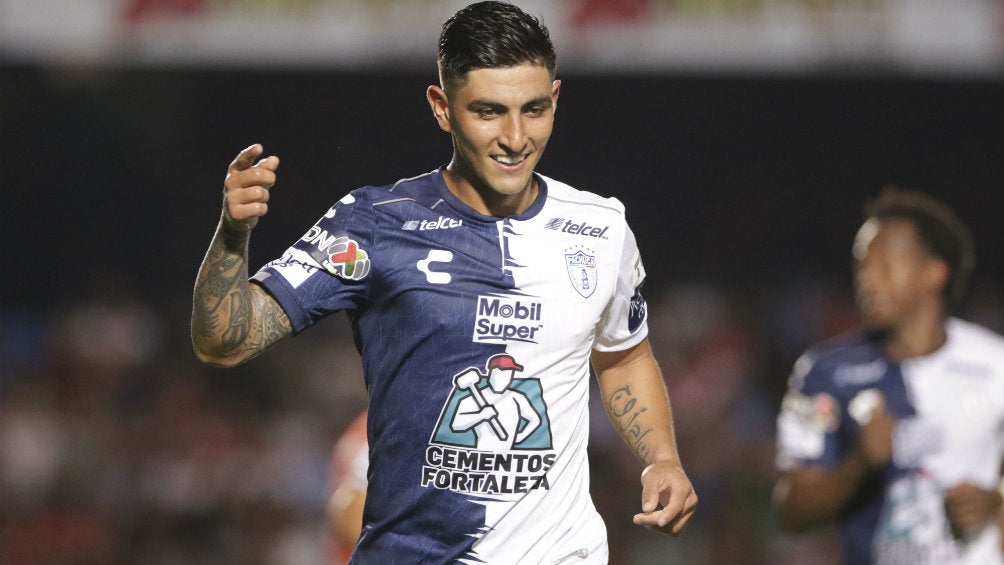 Pocho Guzmán en partido con Pachuca