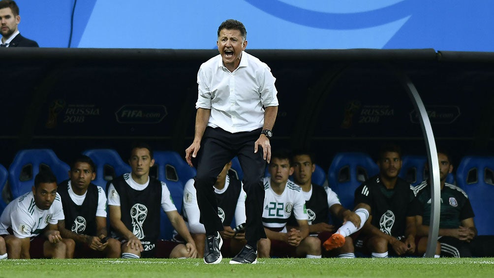 Juan Carlos Osorio en un partido con México 