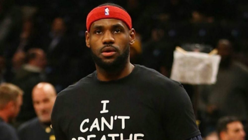 LeBron se unió al  #blackouttuesday