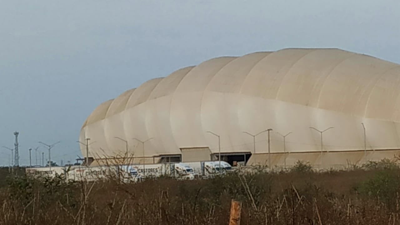 Tráilers de mudanza llegaron al nuevo estadio de Mazatlán