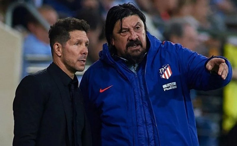 Mono Burgos y Cholo Simeone platican en un duelo 