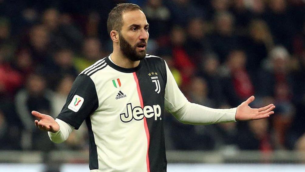 Higuaín, se molesta en un juego de la Juventus