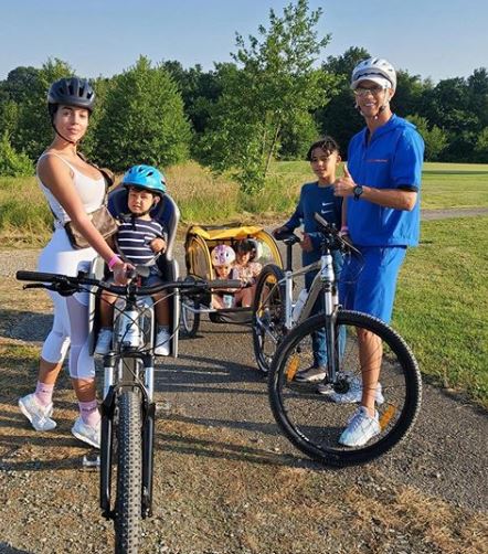 Cristiano y su familia tras un paseo en bici