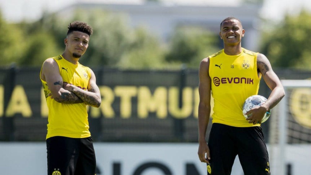 Sancho y Akanji en entrenamiento con Dortmund