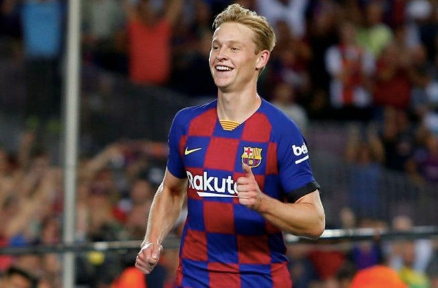 Frenkie en un juego con el Barcelona 