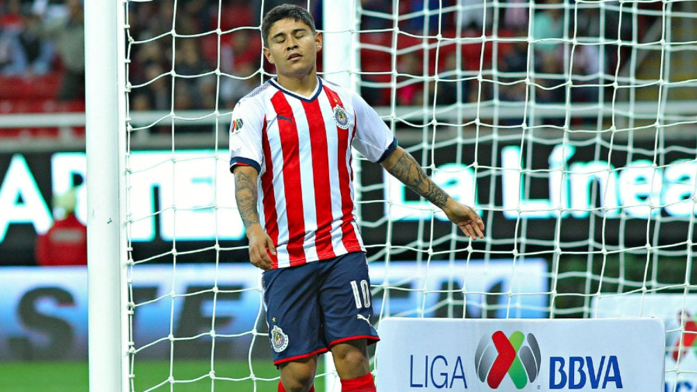 Chofis López en partido con Chivas