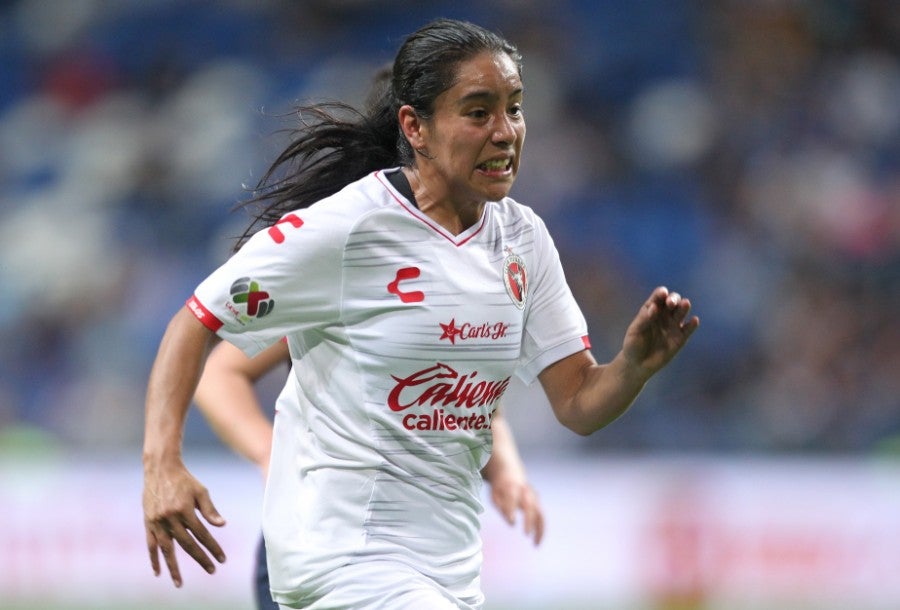 Lucero Cuevas durante un partido con Xolos