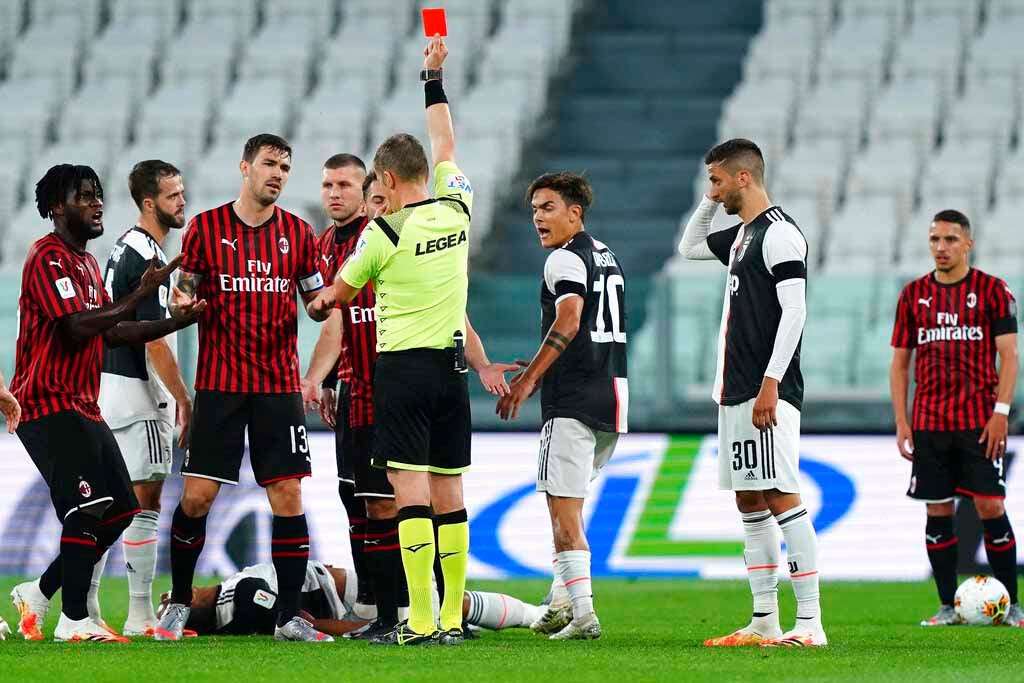 Rebic es expulsado por una acción contra la Juve