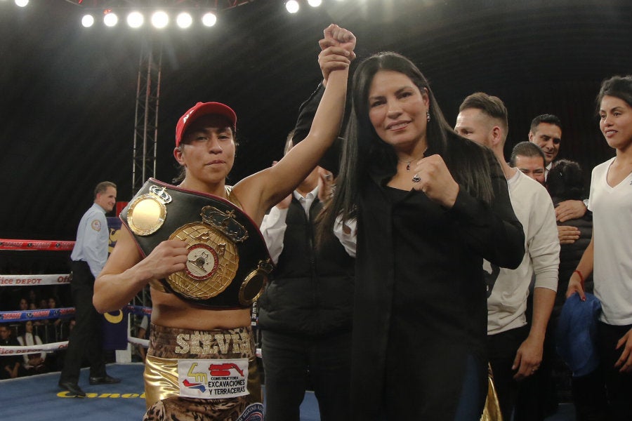 La 'Guerrerita con su hermana Ana María Torres