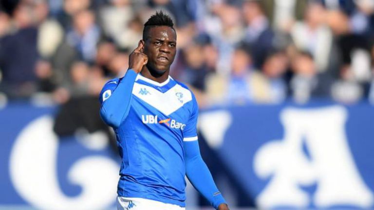 Balotelli en partido con Brescia