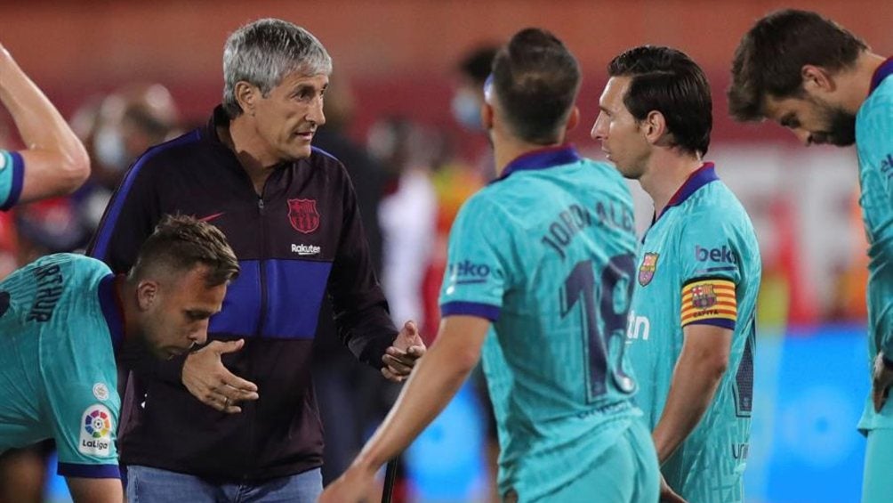 VIDEO: Espontáneo ingresó al campo de juego en el partido entre Barcelona y Mallorca 