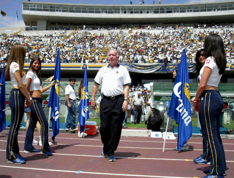 Aarón Padilla en homenaje