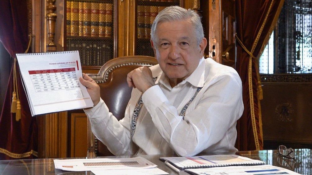 AMLO: 'Cuidados por Covid-19 ya es asunto de la población, no de las autoridades'