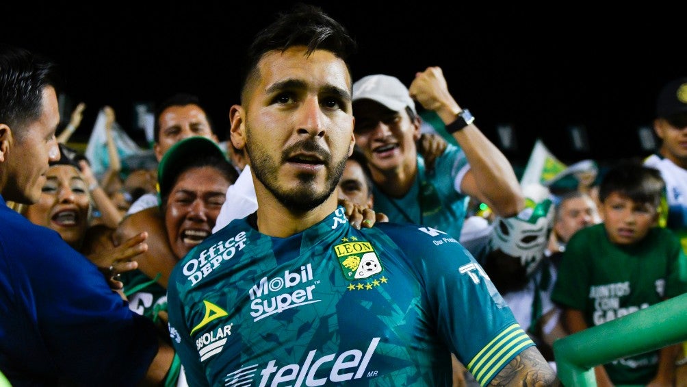 Ismael Sosa durante un partido con León