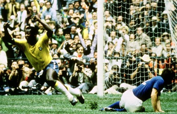 Pelé, tras marcar en la Final de México 70 contra Italia